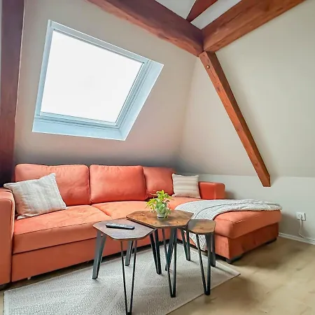 Modernes 2-schlafzimmer Mit Arbeitsplatz *