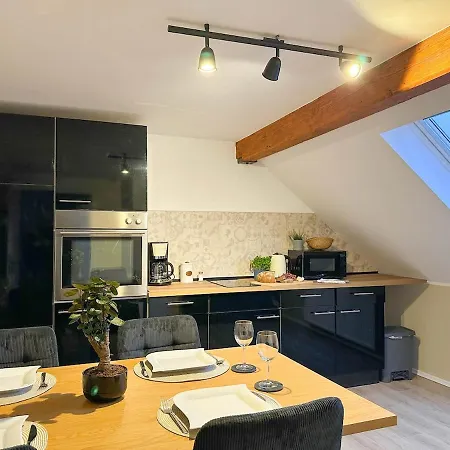 Modernes 2-schlafzimmer Mit Arbeitsplatz شقة رمشيد