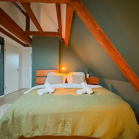 Appartement Modernes 2-schlafzimmer Mit Arbeitsplatz *