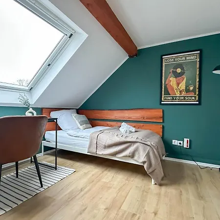 Modernes 2-schlafzimmer Mit Arbeitsplatz *