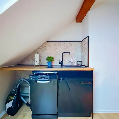Modernes 2-schlafzimmer Mit Arbeitsplatz Appartement *