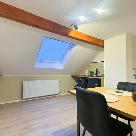 Appartement Modernes 2-schlafzimmer Mit Arbeitsplatz *