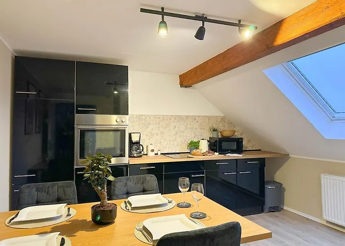 Modernes 2-schlafzimmer Mit Arbeitsplatz Appartement Remscheid