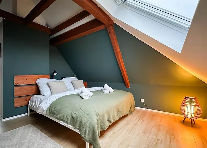 Appartement Modernes 2-schlafzimmer Mit Arbeitsplatz