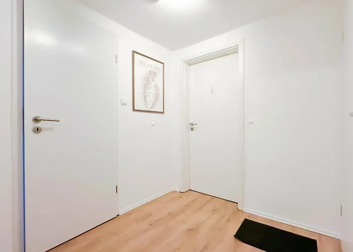 Modernes 2-schlafzimmer Mit Arbeitsplatz Appartement Remscheid